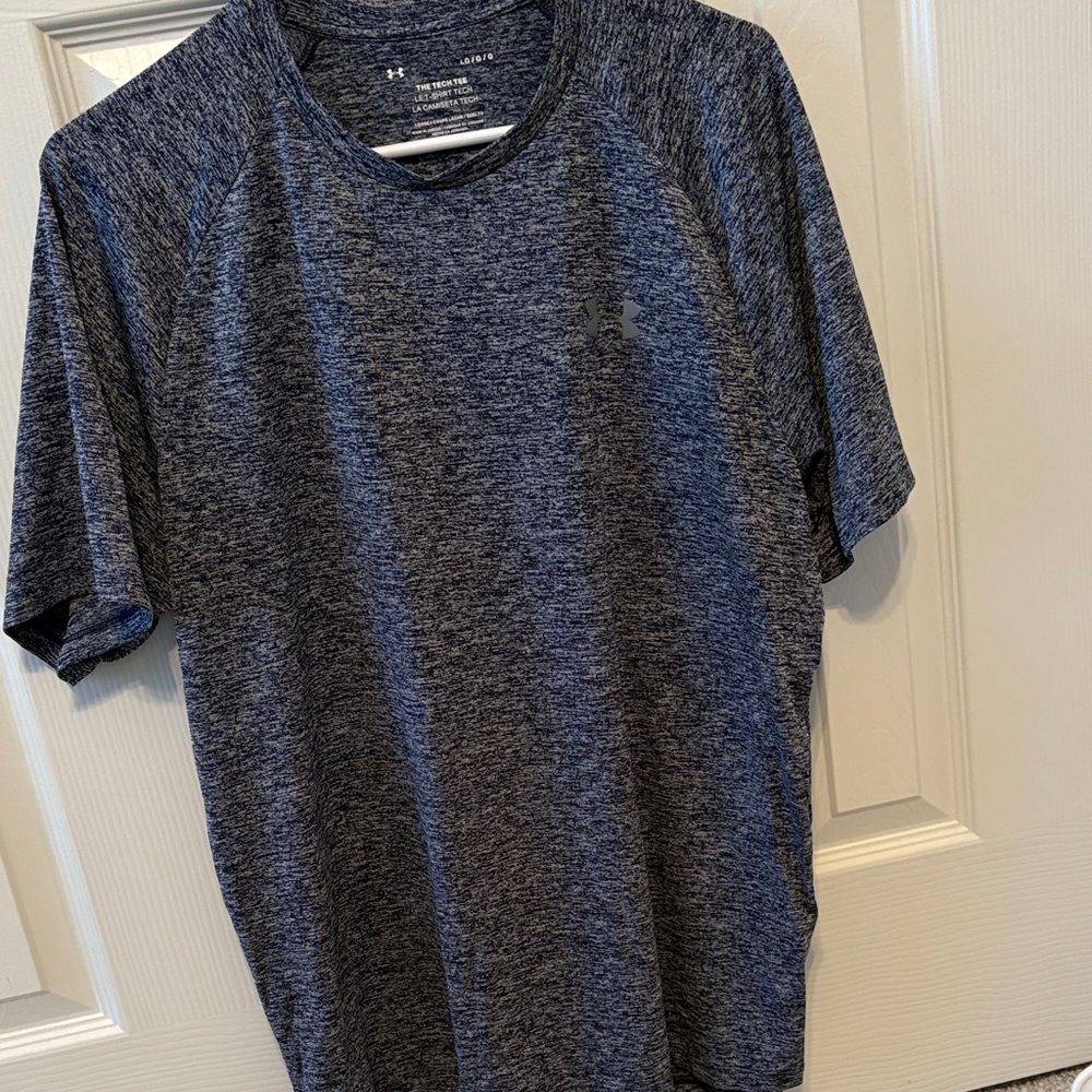 Under Armour Men's Heathered Navy Tee